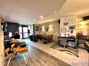 Autres activités, services en Vente à Cestayrols / 240m2